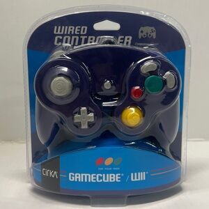 Wired Controller for GameCube/Wii- purple